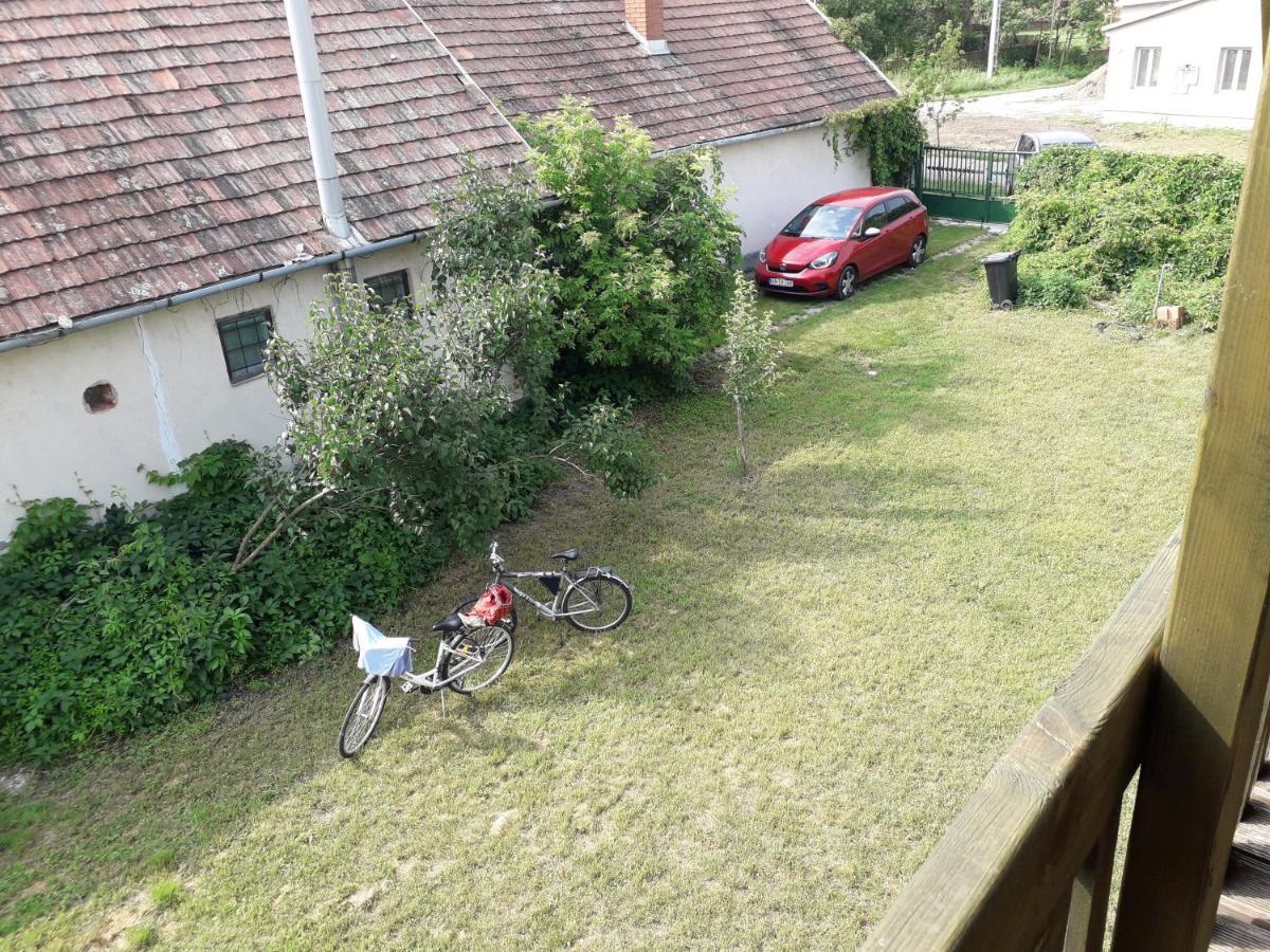 Joevo Het Pihenohaz Poroszlo Exterior foto